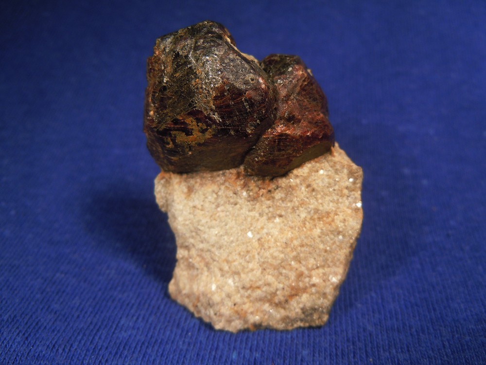 ALMANDIN (4)